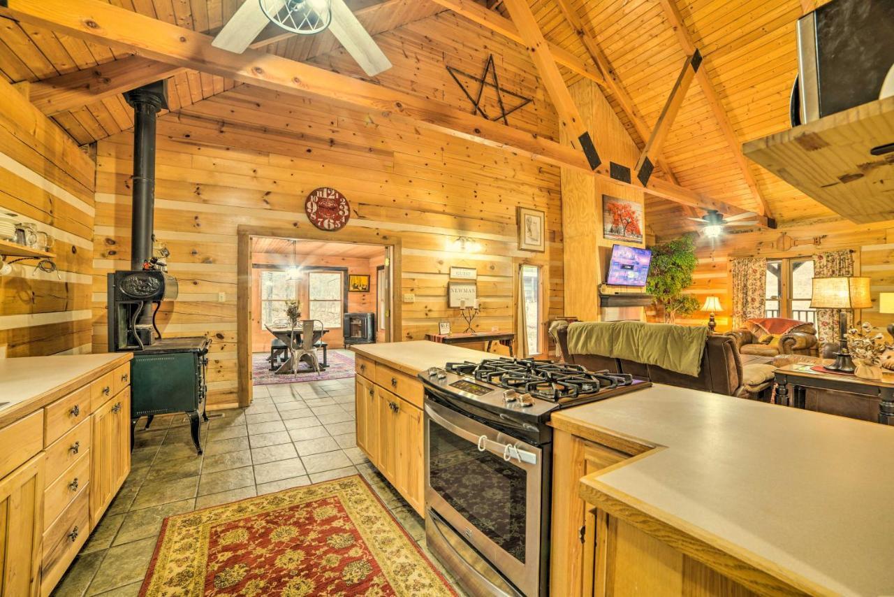Quiet, Woodsy Retreat Deck And Kentucky Lake Access New Concord Eksteriør billede