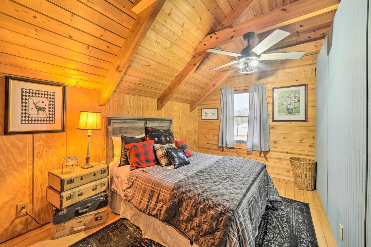 Quiet, Woodsy Retreat Deck And Kentucky Lake Access New Concord Eksteriør billede